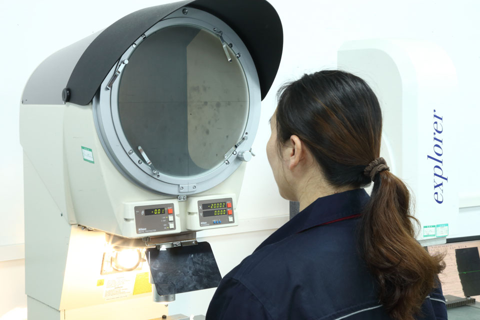 公司實力-尼康投影儀